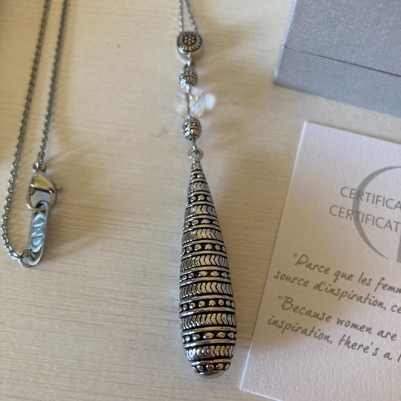 Caroline Néron Necklace in Box - Picture 3 of 8